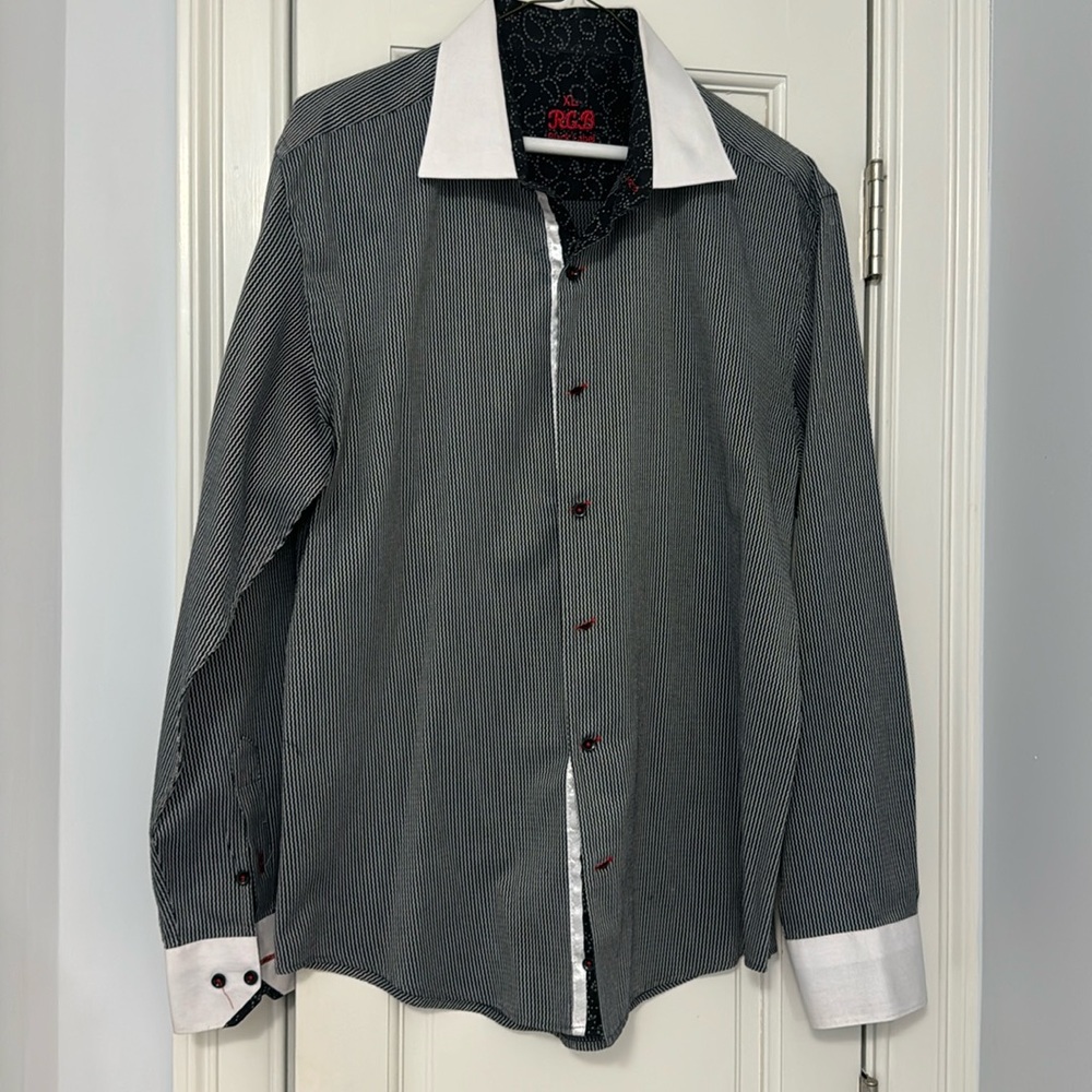 Men’s button shirt